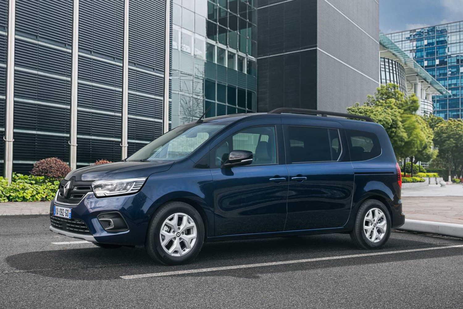 フランスには長いカングーがあった 〜 画像2