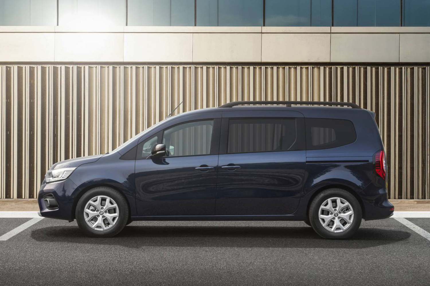 フランスには長いカングーがあった 〜 画像3