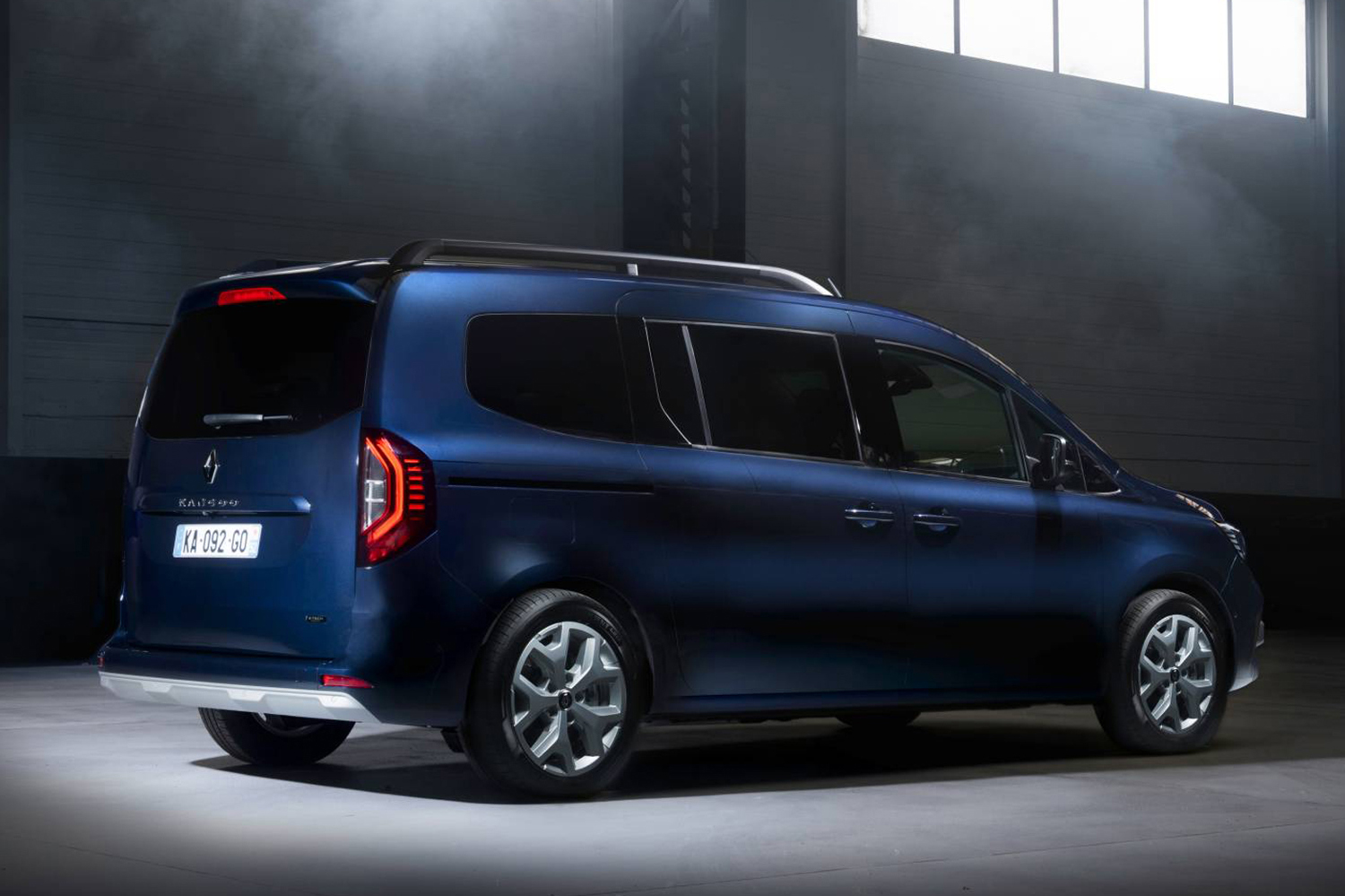 フランスには長いカングーがあった 〜 画像4