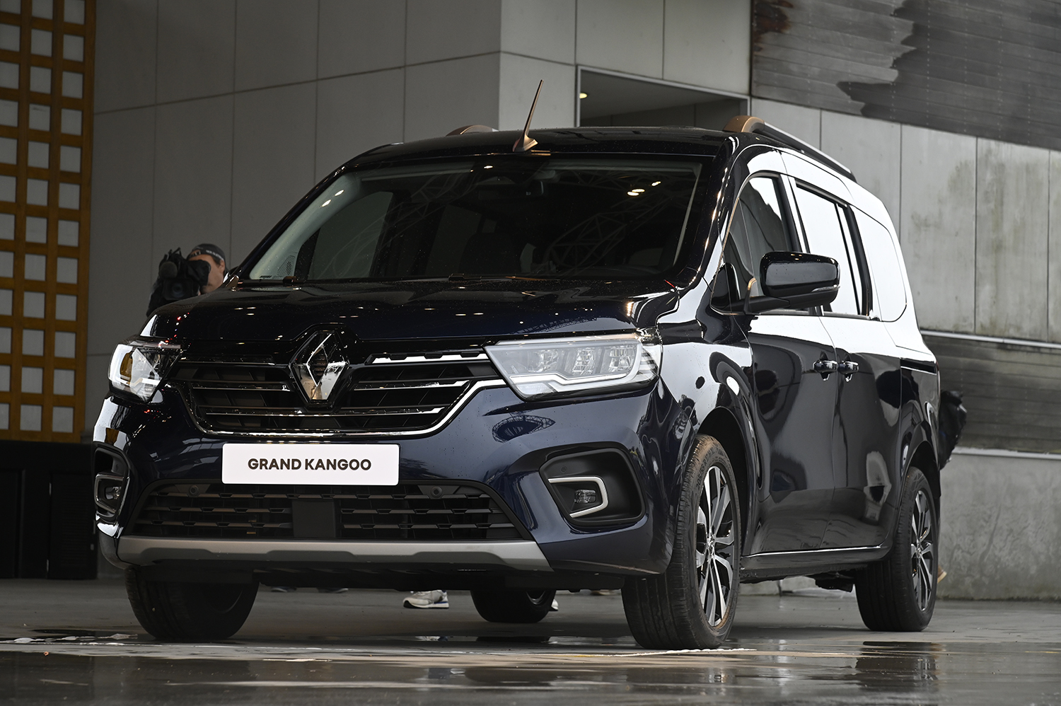 フランスには長いカングーがあった 〜 画像14