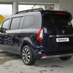 【画像】家族多めのカングーファンおまたせ！　まもなく日本導入される３列シートでボディも大きくなった「グランカングー」の気になる中身!! 〜 画像22