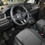 【画像】家族多めのカングーファンおまたせ！　まもなく日本導入される３列シートでボディも大きくなった「グランカングー」の気になる中身!! 〜 画像25