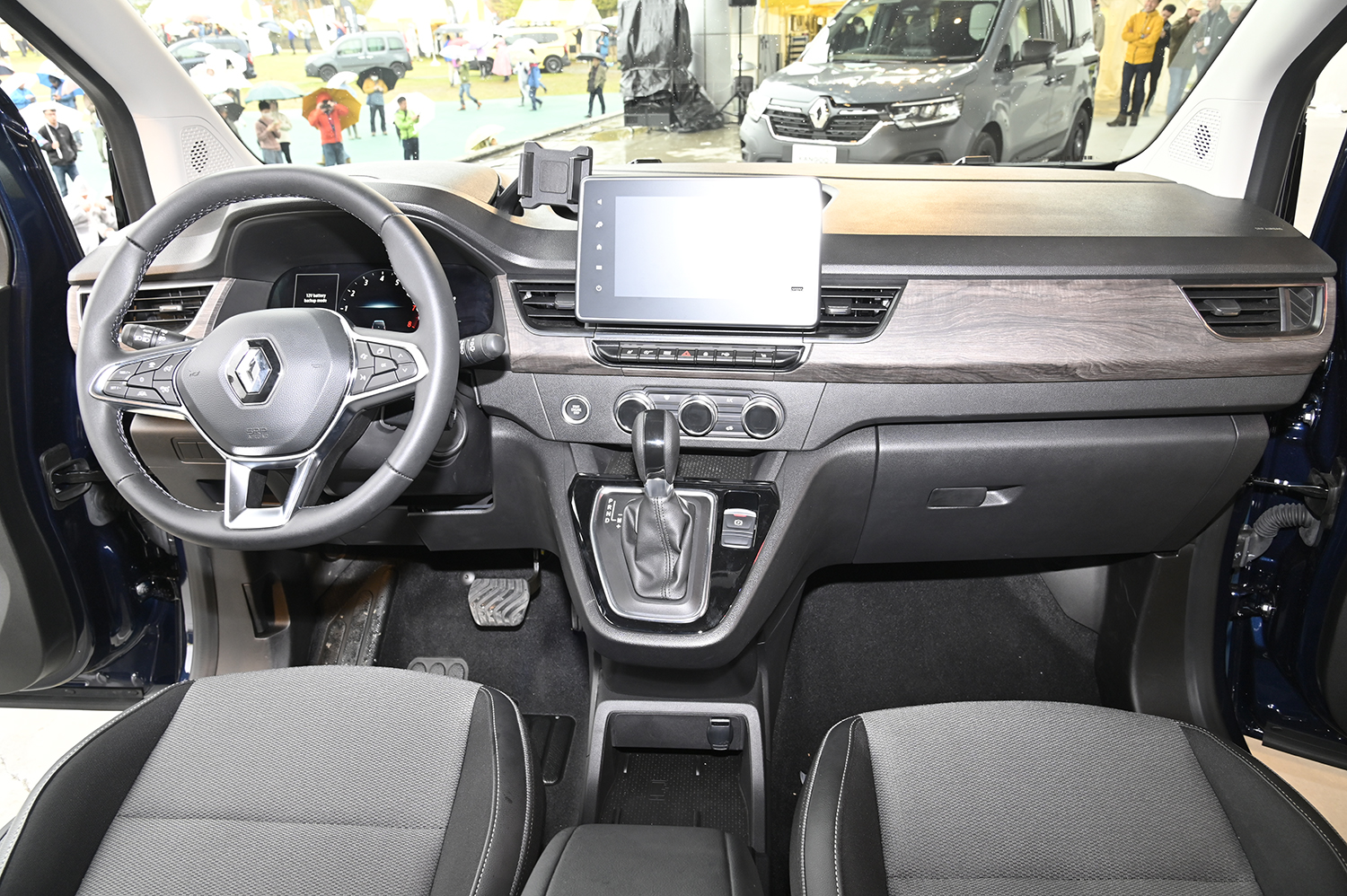 フランスには長いカングーがあった 〜 画像33