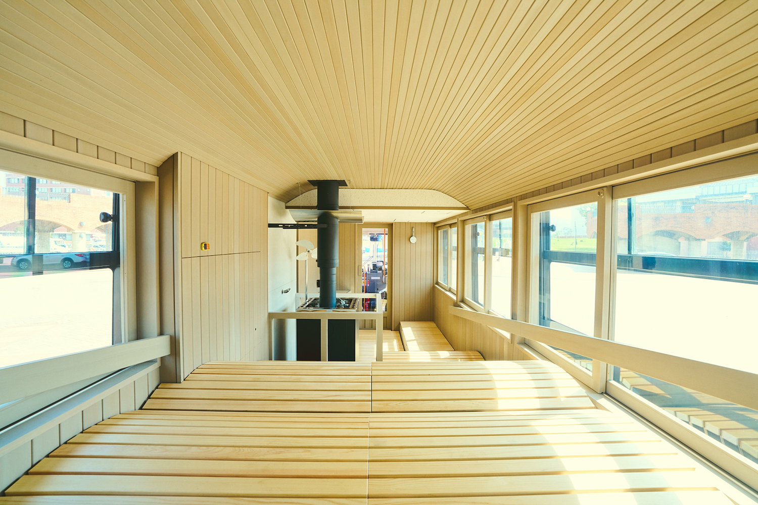 サバス３号の車内 〜 画像5