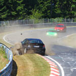 【画像】世界のクルマ好きが一度は走りたい「ニュルブルクリンク」！　超難関サーキットなのにノーヘルに半袖短パンで全開走行OKってなんで?? 〜 画像2