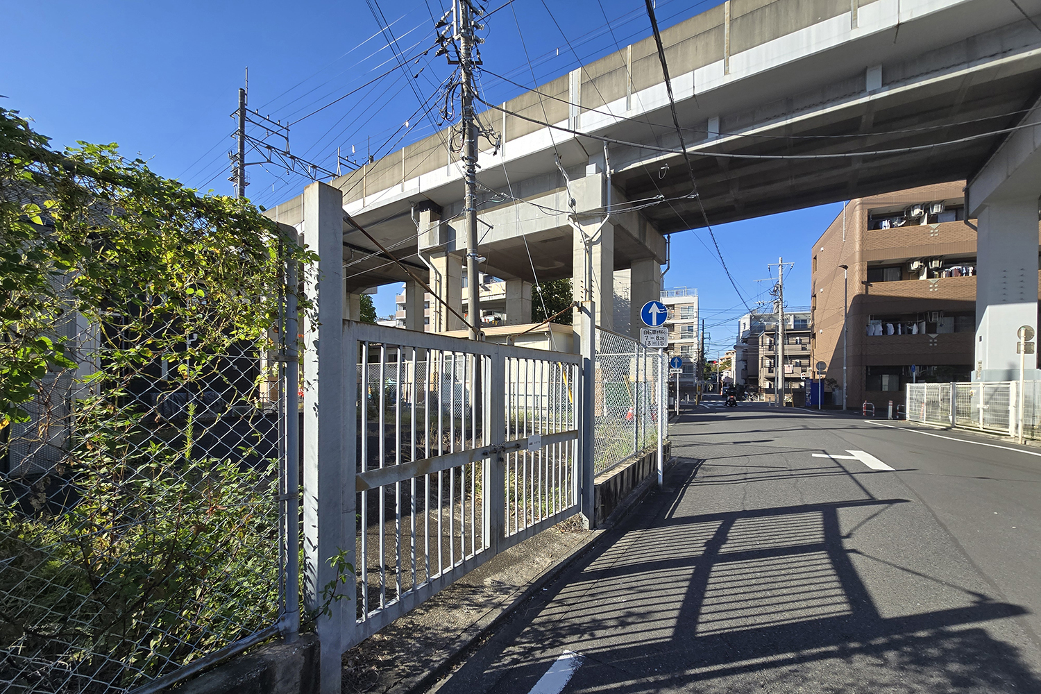 東急田園都市線梶ケ谷駅近くには秘密の路線と謎の地下への入口があった 〜 画像22