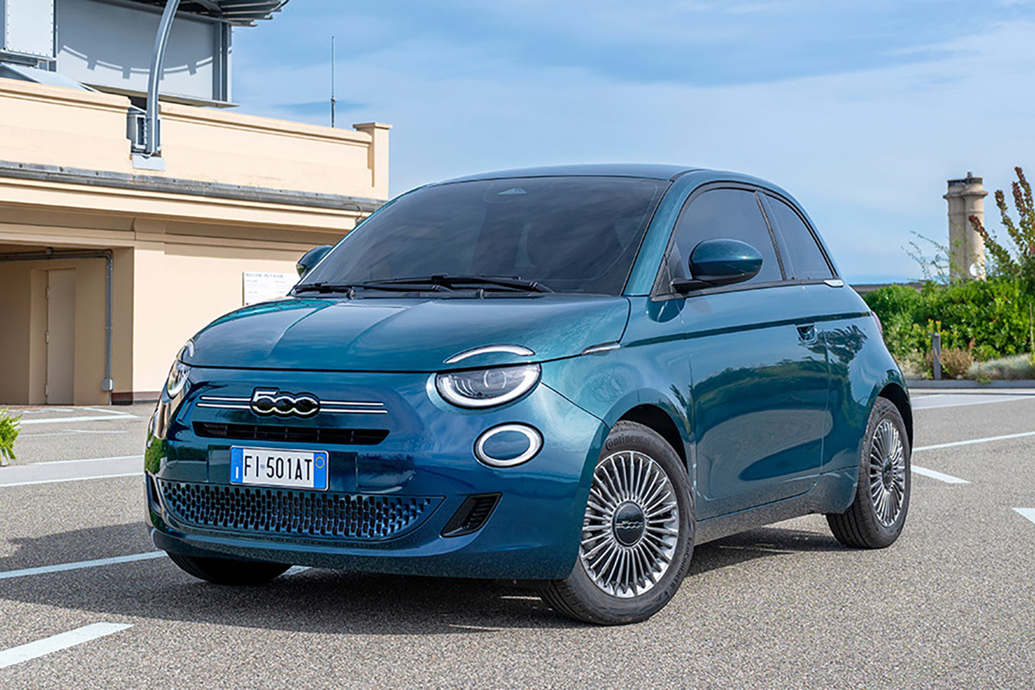 フィアット500ハイブリッドのフロントスタイリング