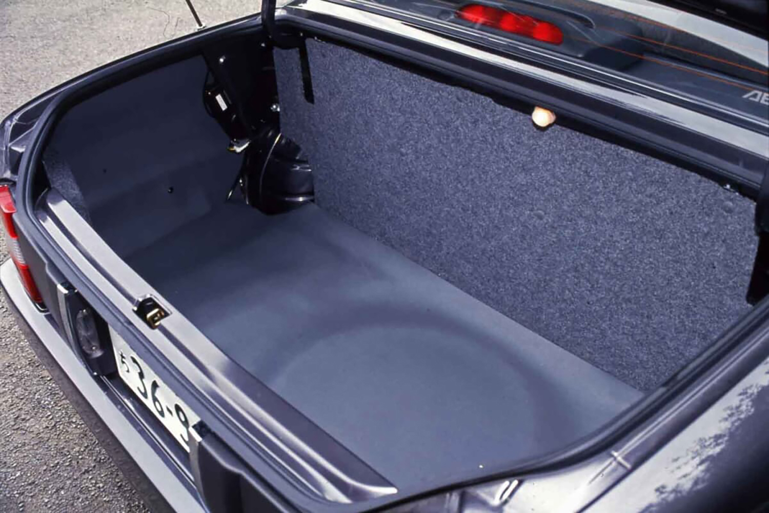 タクシー車両として誕生し正統派セダンとして評価されドリフト族にも愛されたクルマがあった 〜 画像10