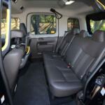 【画像】もはや東京の風景のひとつになっているJPNタクシー！　乗り降りもラクで後席も広く大満足……なのに地方ではあまり走ってないってナゼ？ 〜 画像9