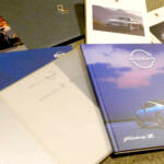 【画像】消えゆく新車の紙カタログに「商談がやりづらい」とセールスマンの声も！　ペーパーレス化は世界的な流れでもはや止められない？ 〜 画像5