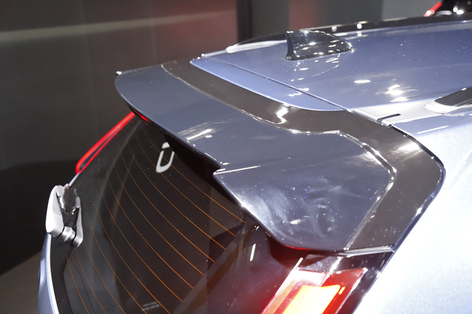 ホンダアクセスのCR-V e:HEV RSタフプレミアムのリヤゲートスポイラー