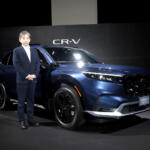 【画像】待望のCR-Vハイブリッド日本導入で早くもイジりたい欲が止められない！　ホンダアクセスの純正カスタムスタイルをチェックした!! 〜 画像11