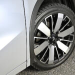 【画像】【試乗】高級感たっぷりで燃費がよくて悪路にも強く災害時も活躍！　おまけに走りも楽しいアウトランダーPHEVはクルマの理想の姿そのものだった 〜 画像3