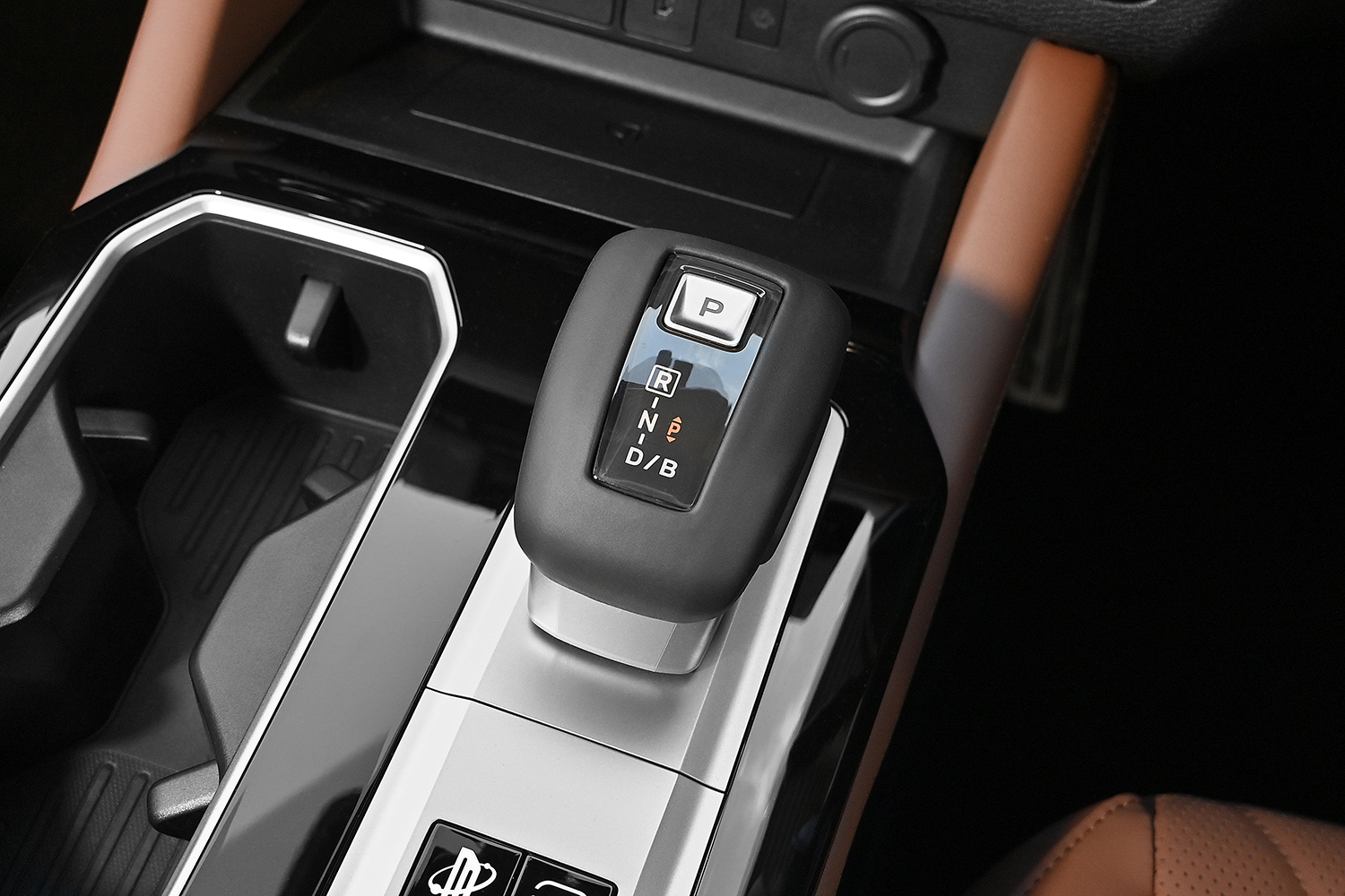 アウトランダーPHEVは静かにスムーズにそして力強く走るSUVの完成形だった 〜 画像14