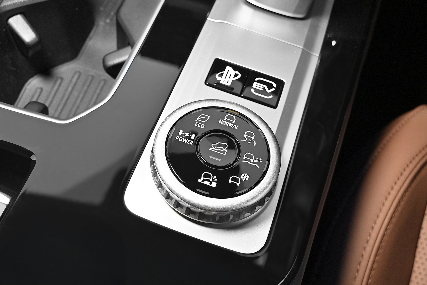 三菱アウトランダーPHEVのドライブモードセレクター 〜 画像19