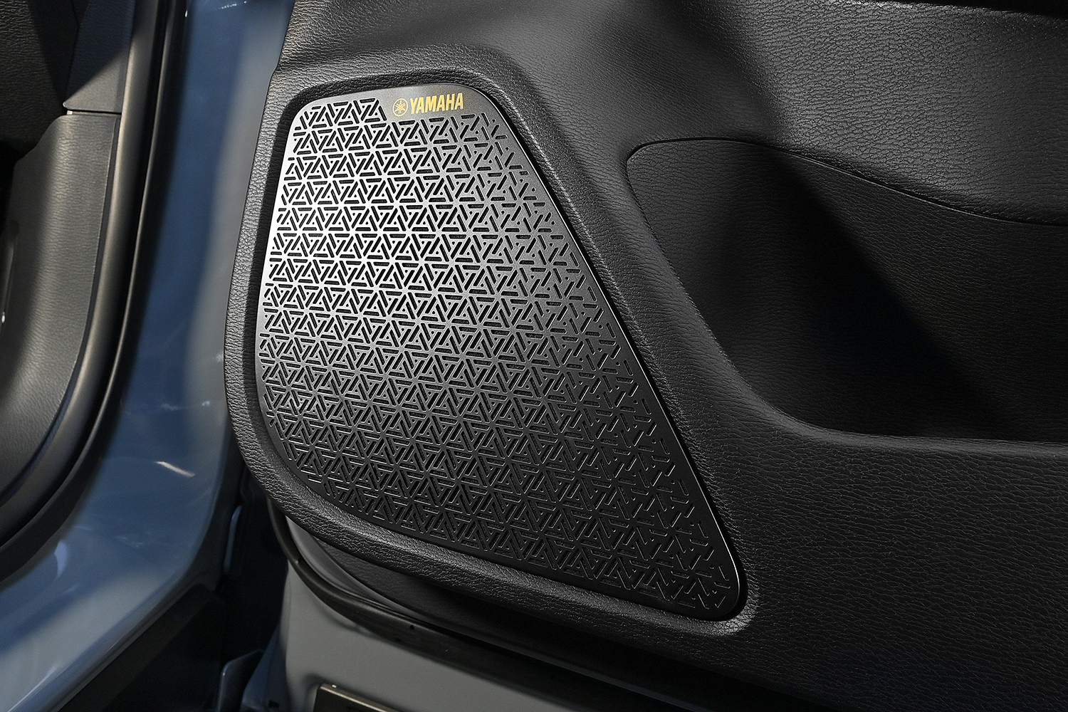 アウトランダーPHEVは静かにスムーズにそして力強く走るSUVの完成形だった 〜 画像22