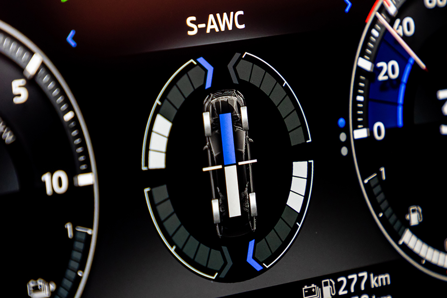 三菱アウトランダーPHEVのS-AWC 〜 画像31