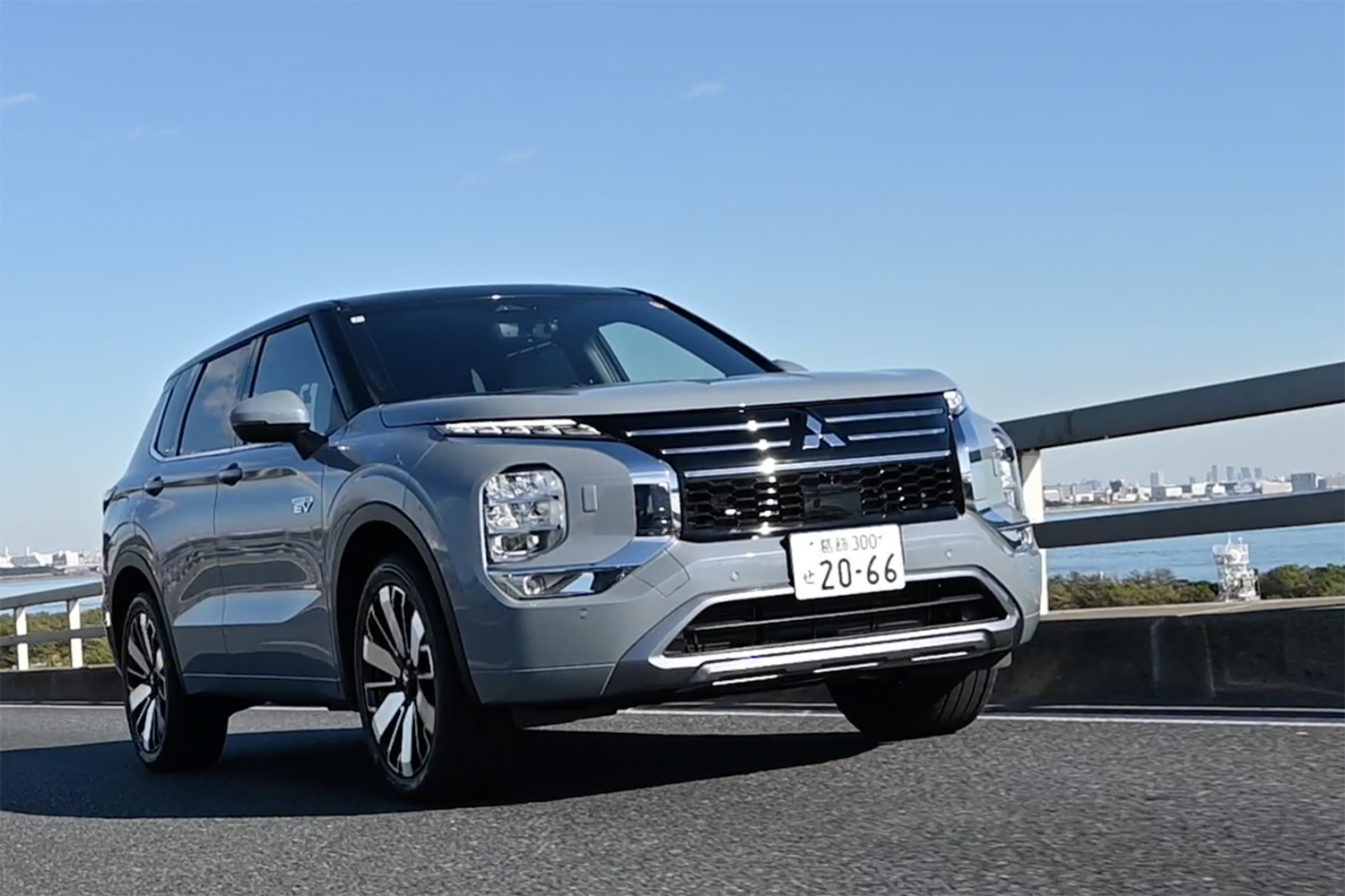 アウトランダーPHEVは静かにスムーズにそして力強く走るSUVの完成形だった 〜 画像36