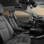 【画像】欧州で三菱がエクリプスクロスを発表……ってEV!?　名前は同じもまったく違うクルマの正体は「ルノーからのOEM車」だった 〜 画像9