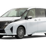 【画像】「ルキシオン」はさらに上質に「ハイウェイスターV」はよりスポーティに刷新！　日産セレナがマイナーチェンジでこれまで以上に家族に寄り添うミニバンになった 〜 画像1