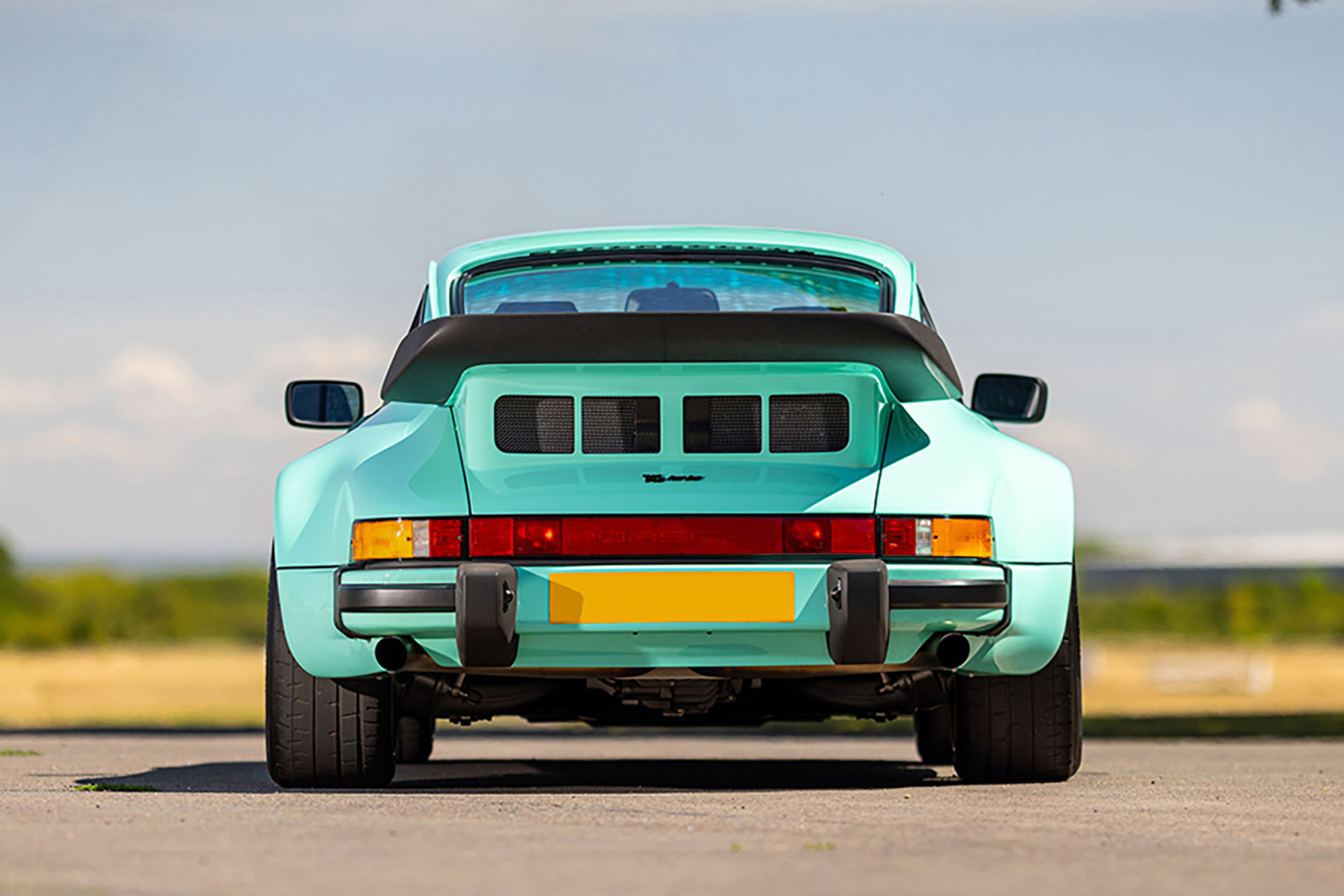 「911 TAG ターボ・バイ・ランザンテ」はF1エンジン搭載の究極の911ターボだった 〜 画像7