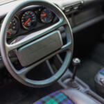 【画像】プロストが駆ったマクラーレンF1マシンの1.5リッターターボを搭載！　世界にたった11台のポルシェ911が2億8000万円での落札も納得 〜 画像9