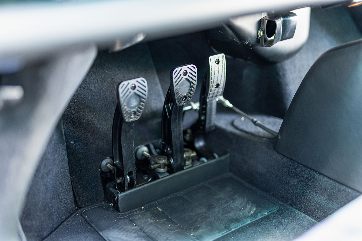 「911 TAG ターボ・バイ・ランザンテ」はF1エンジン搭載の究極の911ターボだった 〜 画像13