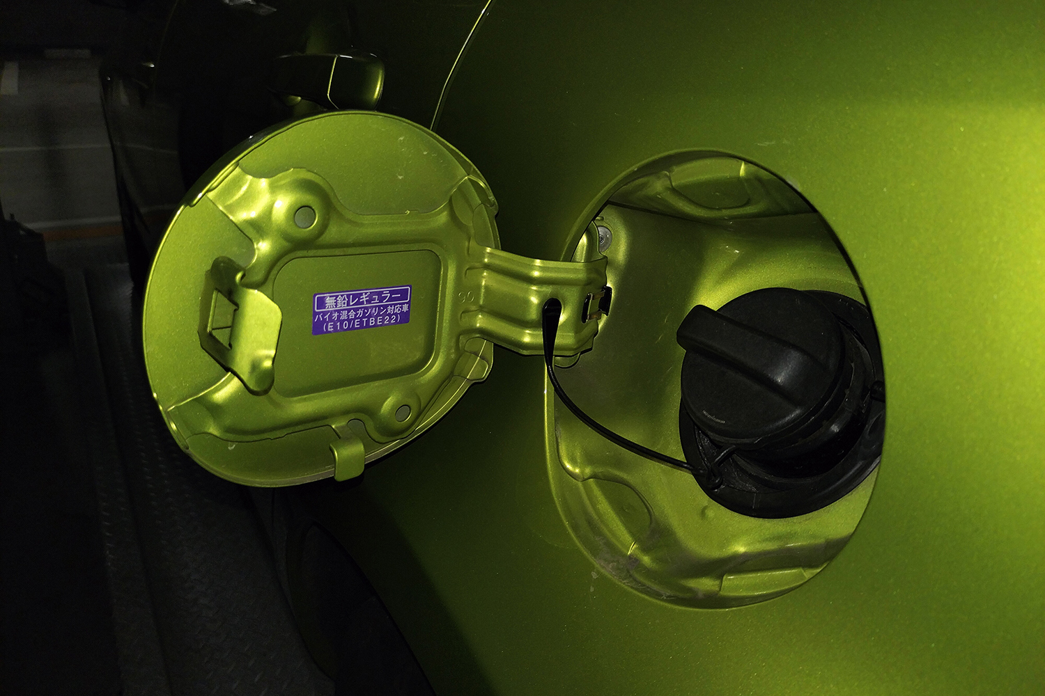 最近の国産車から給油口を開けるためのレバーが消えたワケ 〜 画像7