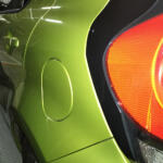 【画像】給油口を開けるレバーがない！　久々にクルマを乗り換えた昭和オヤジが驚くイマドキのクルマから「レバーが消えた」理由とは 〜 画像11