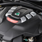 【画像】【試乗】46台限定の520馬力FRセダンと売れ筋小型SUVの２台に試乗！　個性全開のアルファロメオはやっぱり面白い!! 〜 画像16