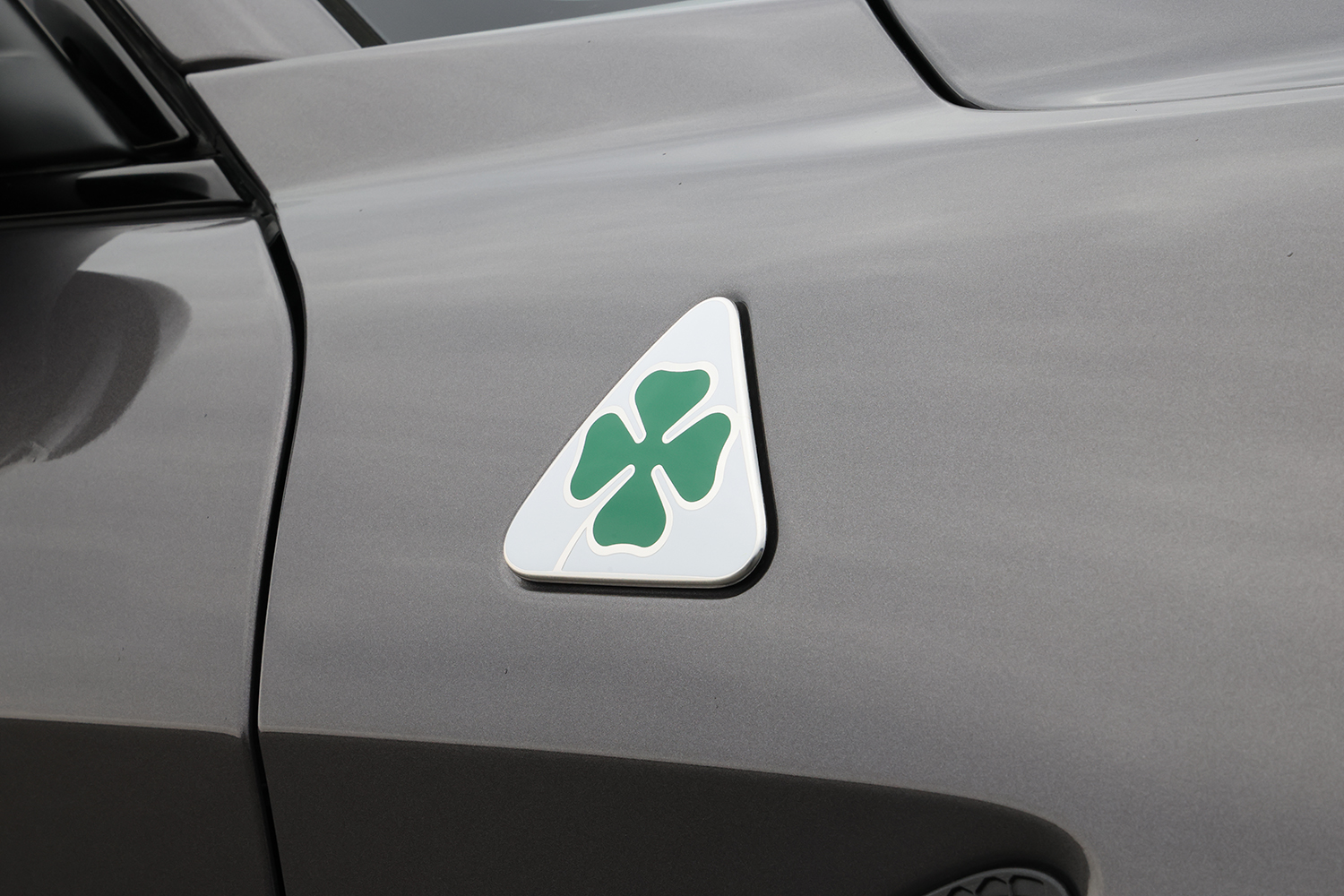 520馬力のFRハイパフォセダンとＢセグコンパクトSUV「ジュニア」それぞれの存在意義 〜 画像19