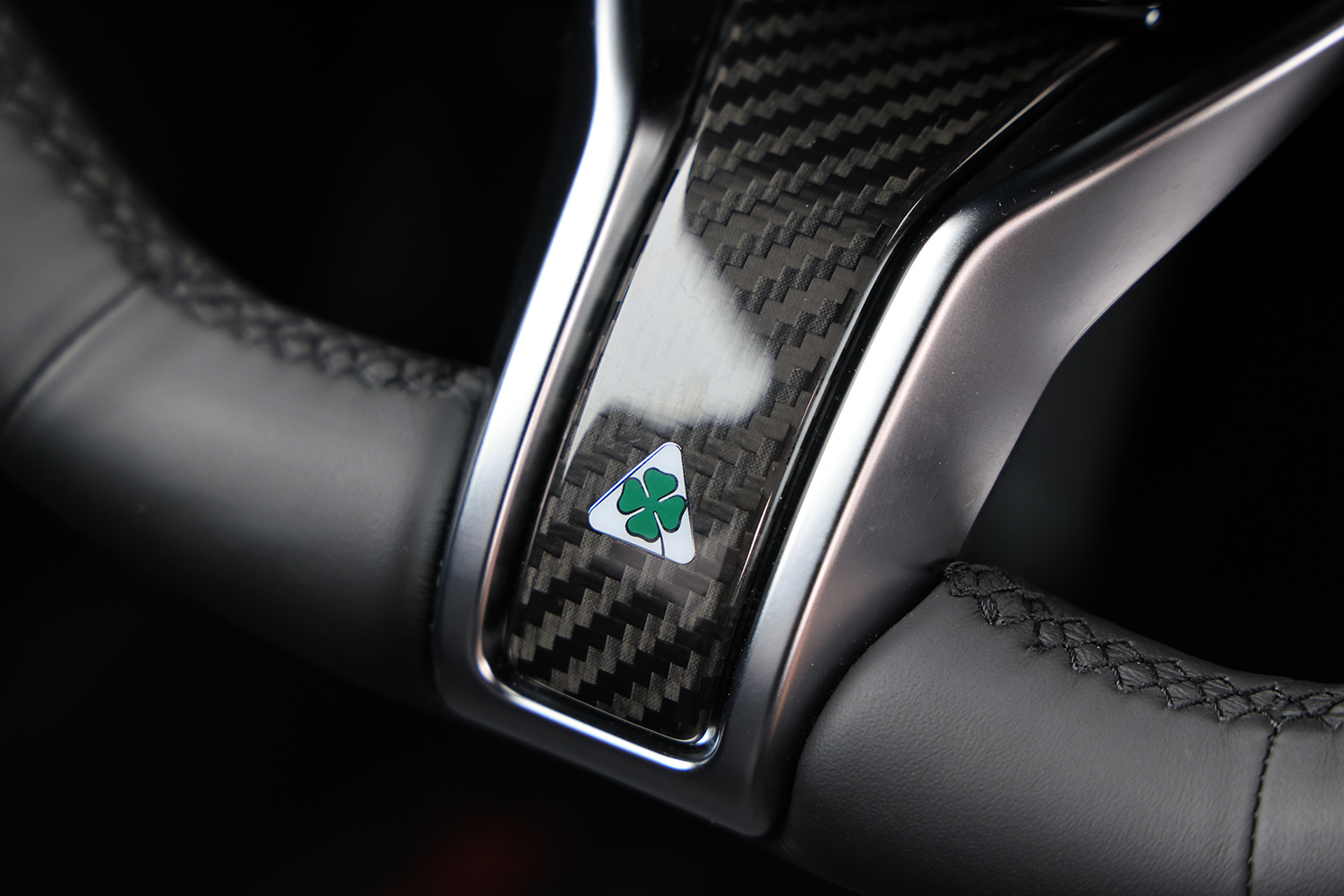 520馬力のFRハイパフォセダンとＢセグコンパクトSUV「ジュニア」それぞれの存在意義 〜 画像32