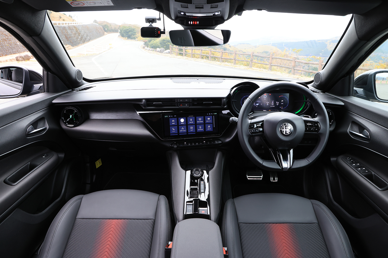 520馬力のFRハイパフォセダンとＢセグコンパクトSUV「ジュニア」それぞれの存在意義 〜 画像37