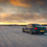 【画像】高級セダンなのにバカッ速！　ベントレーが氷雪路でみせた圧巻のパフォーマンスとは？ 〜 画像8