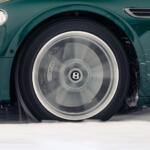 【画像】高級セダンなのにバカッ速！　ベントレーが氷雪路でみせた圧巻のパフォーマンスとは？ 〜 画像10