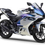 【画像】色で競うクルマの賞！　「オートカラーアウォード2025」を受賞したレクサスESとヤマハYZFの色とは？ 〜 画像1