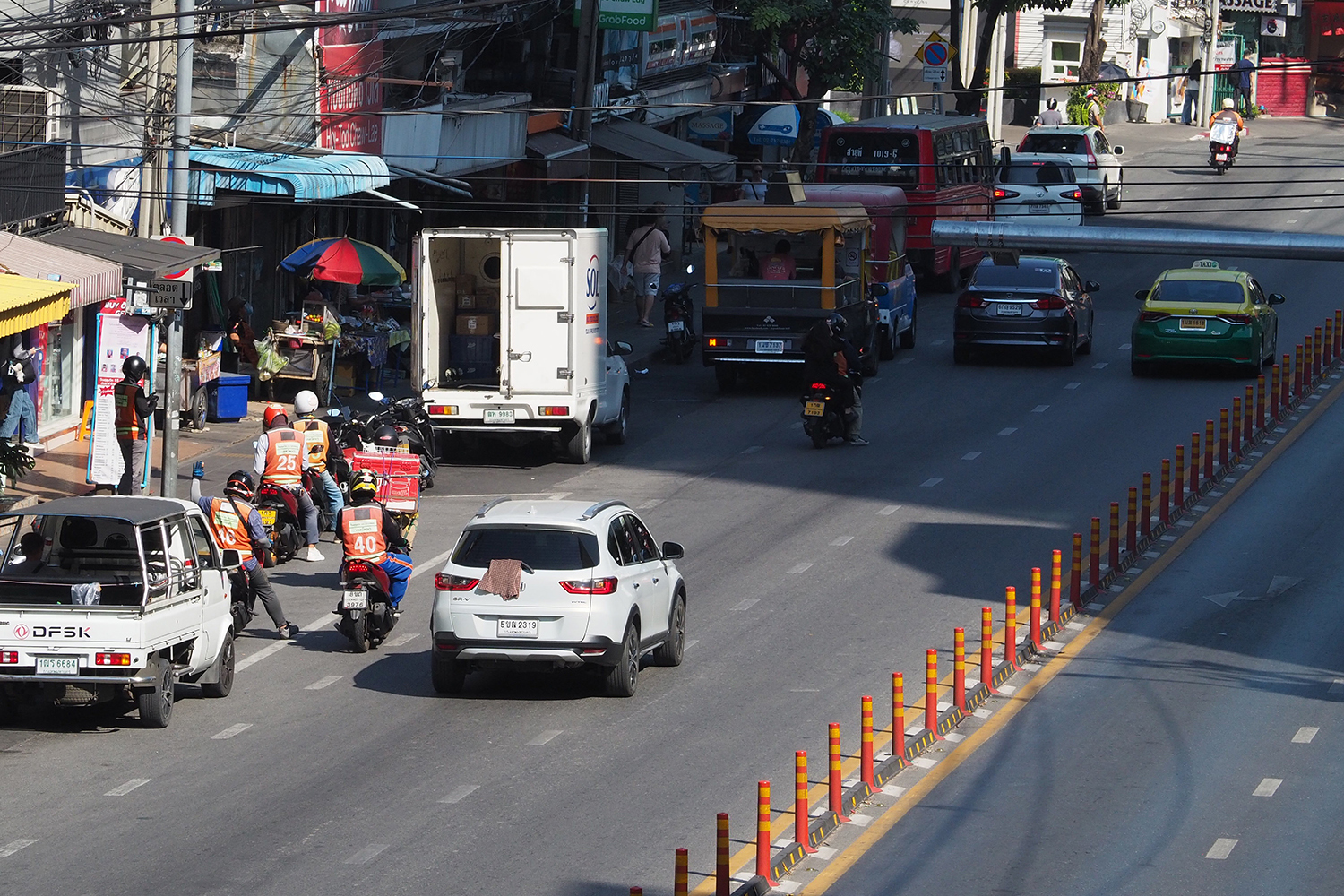 バンコク市内の道路