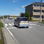 【画像】歩行者が渡ろうとしていたら停車……だけじゃない！　「違反だらけ」の信号のない横断歩道のルールをキッチリ確認!! 〜 画像5