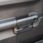 【画像】カスタムはしたいけど安心もほしい……だったら純正！　もっとジムニーが楽しくなる純正スタイル「クラギー」が登場したので歴史館と合わせて見に行ってきた 〜 画像21