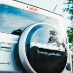 【画像】カスタムはしたいけど安心もほしい……だったら純正！　もっとジムニーが楽しくなる純正スタイル「クラギー」が登場したので歴史館と合わせて見に行ってきた 〜 画像33