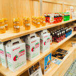 【画像】カスタムはしたいけど安心もほしい……だったら純正！　もっとジムニーが楽しくなる純正スタイル「クラギー」が登場したので歴史館と合わせて見に行ってきた 〜 画像56