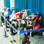 【画像】カスタムはしたいけど安心もほしい……だったら純正！　もっとジムニーが楽しくなる純正スタイル「クラギー」が登場したので歴史館と合わせて見に行ってきた 〜 画像61