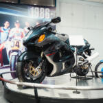 【画像】カスタムはしたいけど安心もほしい……だったら純正！　もっとジムニーが楽しくなる純正スタイル「クラギー」が登場したので歴史館と合わせて見に行ってきた 〜 画像105