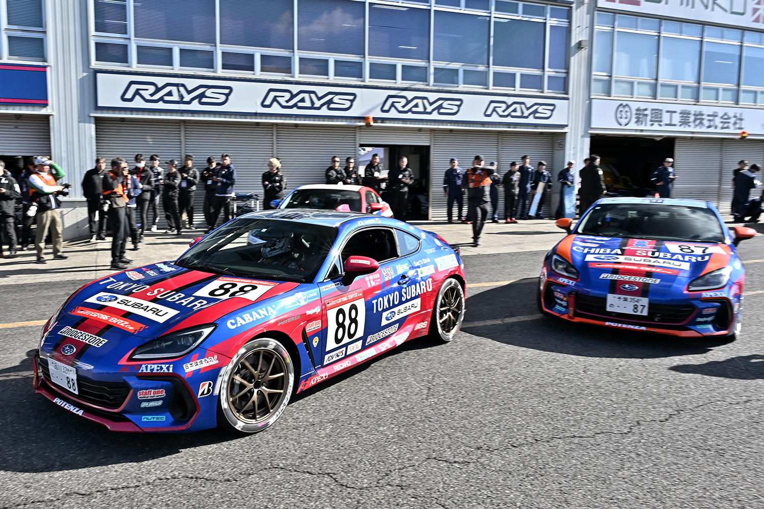 土曜の予選でのスバル陣営