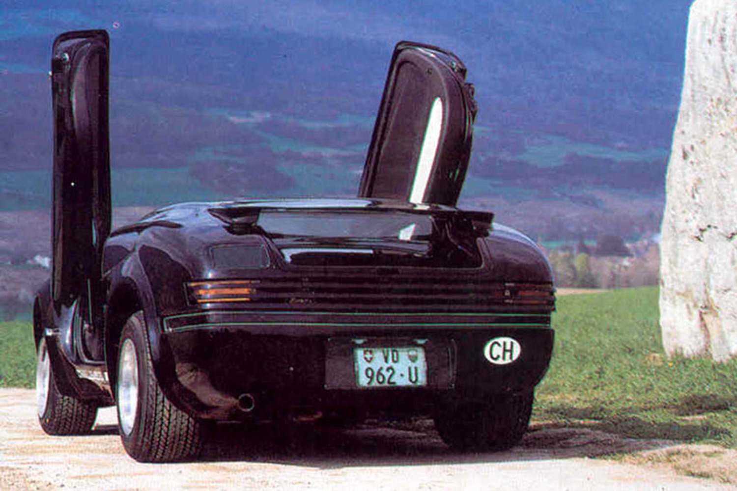 常識はずれの空力をもつ「スバッロ・チャレンジ」は80年代に300キロを達成した幻のスーパーカーだった 〜 画像16