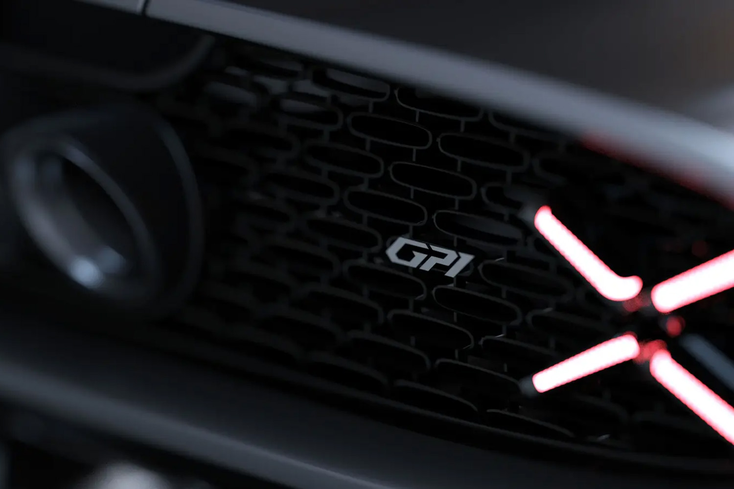 自然吸気V12＋３ペダルMTを武装した「ガラジスティＧＰ１」は１トン切りの超アナログ・ドライバーズカーだ 〜 画像23