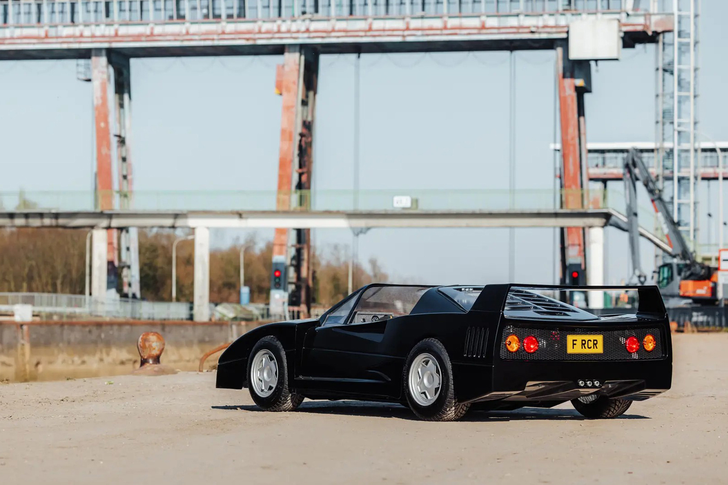 フェラーリF40を精巧に再現したキッズカー「F-Racer Junior」 〜 画像2