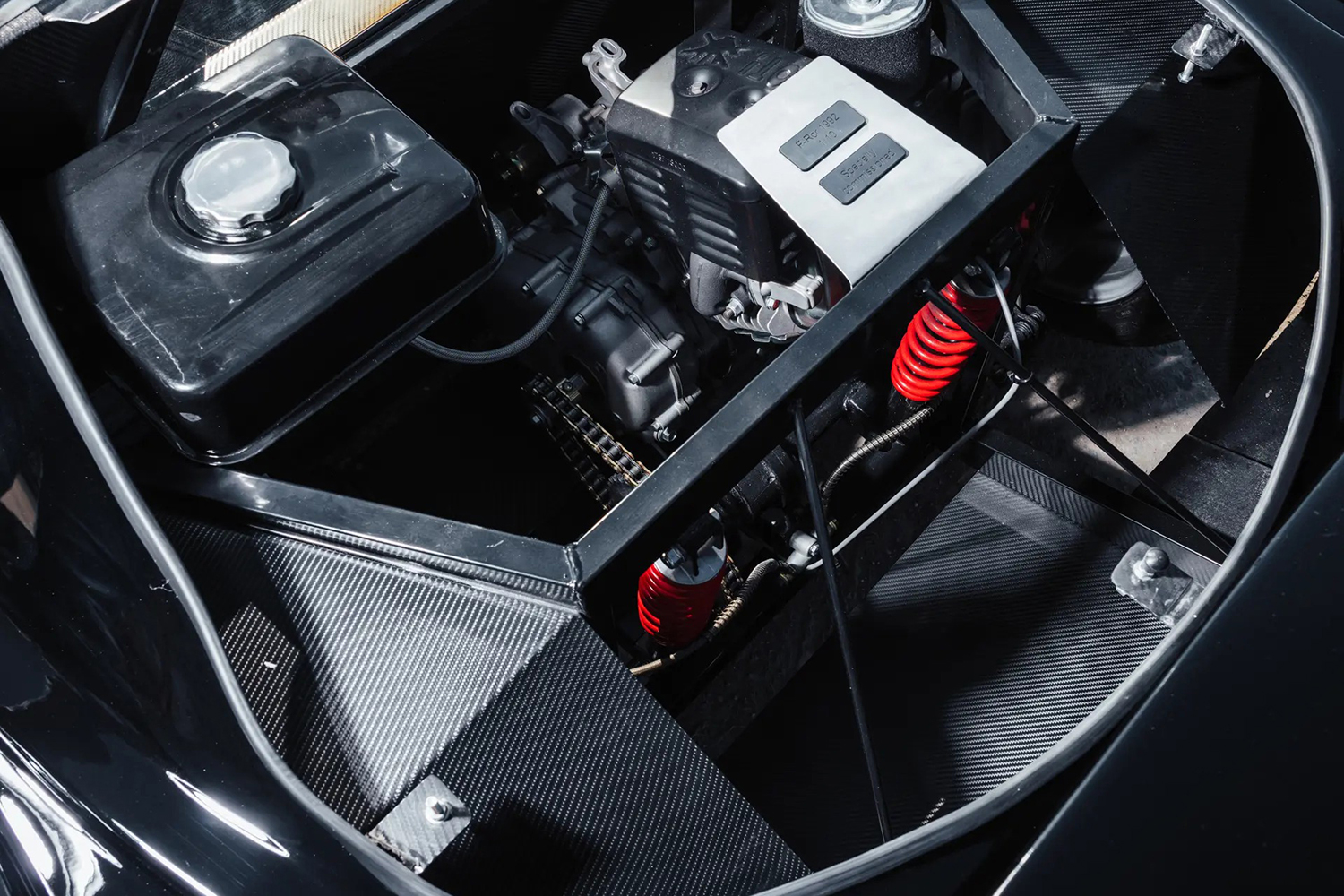 フェラーリF40を精巧に再現したキッズカー「F-Racer Junior」 〜 画像13