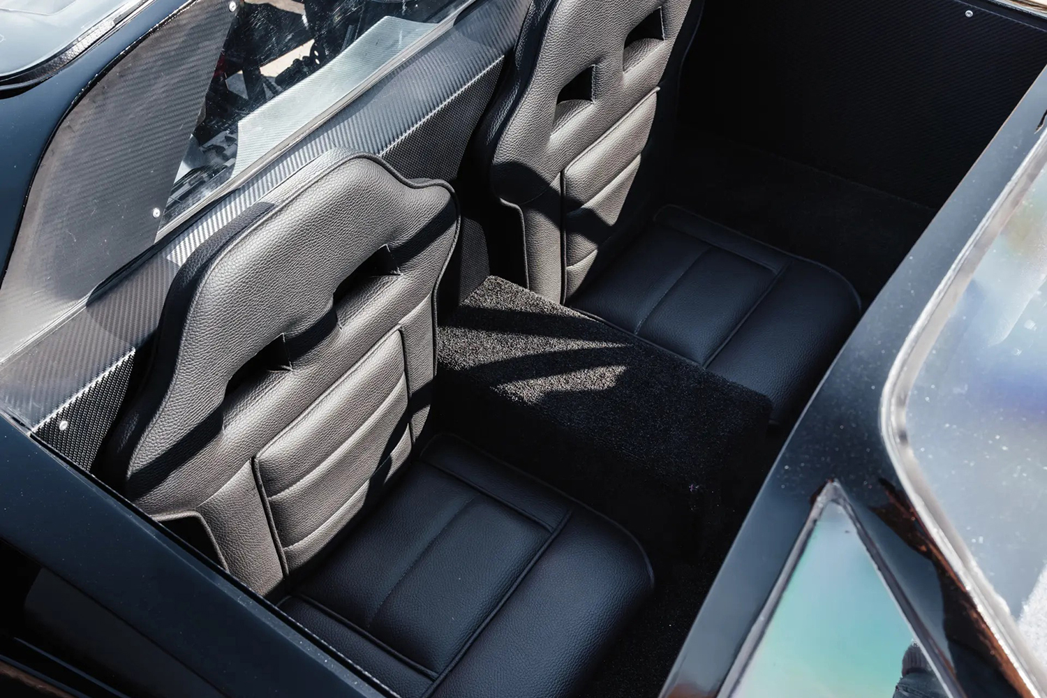 フェラーリF40を精巧に再現したキッズカー「F-Racer Junior」 〜 画像16