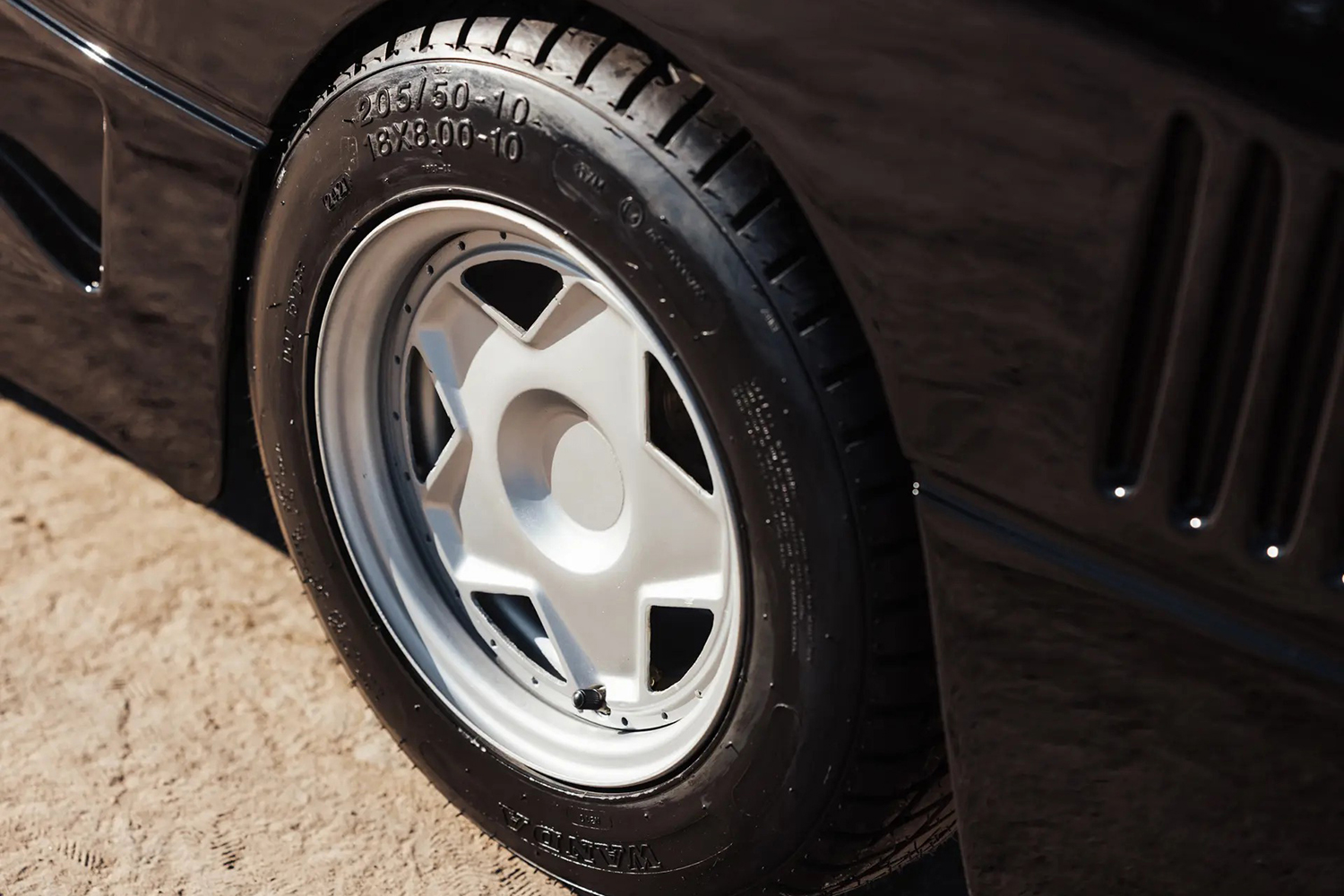 フェラーリF40を精巧に再現したキッズカー「F-Racer Junior」 〜 画像25